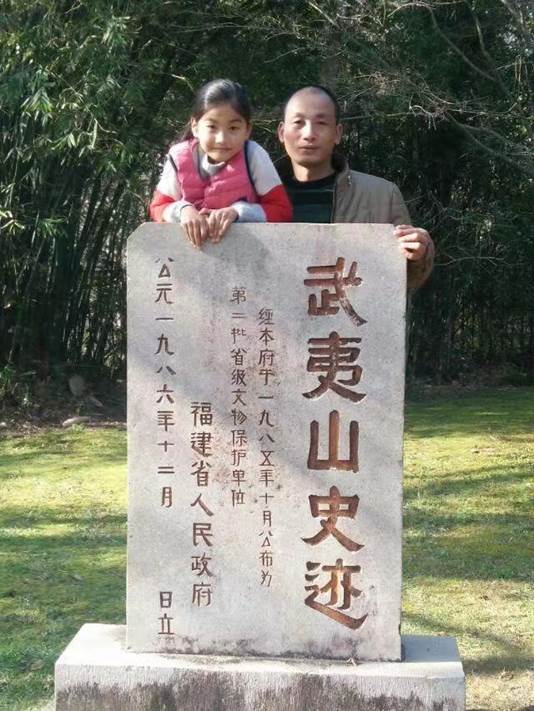 美育润心探寻史迹